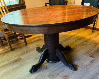 Oak pedestal table