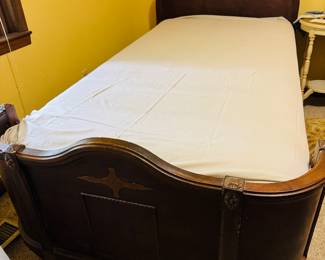 Twin size bed