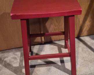 100BellevueRedStool