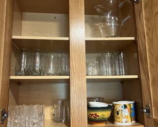 Various glassware 