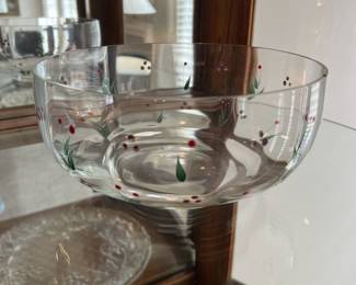 Holiday serving bowl