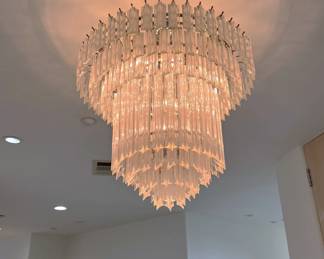 See? The second chandelier. It's a different style, but still pretty.