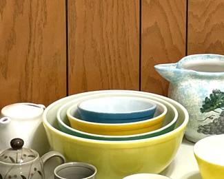 Pyrex Mixing bowls