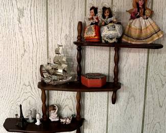Trinket shelf