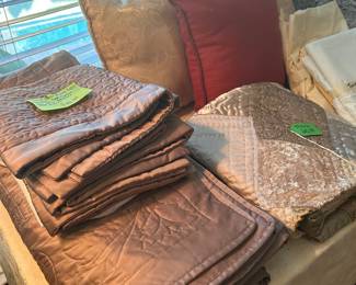 LINENS- QUEEN SIZE