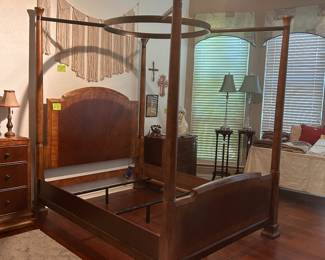ASHLEY FURNITURE QUEEN CANOPY BED