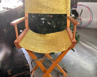 DIRECTORS CHAIR
