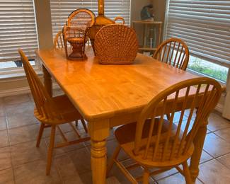 PINE FARMHOUSE KITCHEN TABLE, 4 CHAIRS
