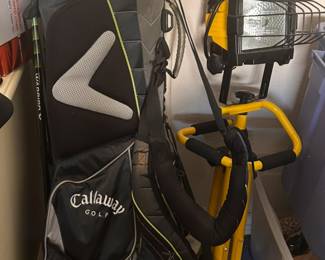 CALLAWAY GOLF BAG AND CLUBS
