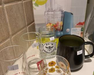 VINTAGE GLASSWARE, FOOD CHOPPER, NEW!