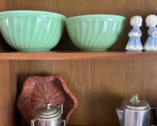 vintage jadeite mixing bowls,
