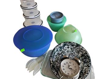 Tupperware Modern Vintage Speckled Pie Plate Sharp Alarm Clock