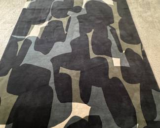 The Rug Company Shadow Rug. Measures 8' x 10'. 