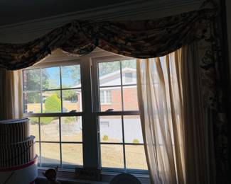 Valance & sheers 