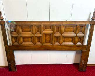 Wooden Queen Headbord