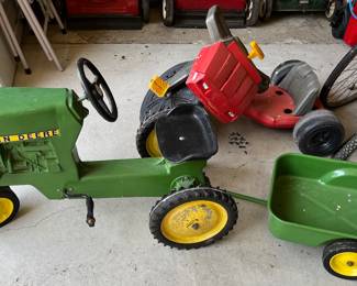 Vintage John Deere peddle tractor with trailer