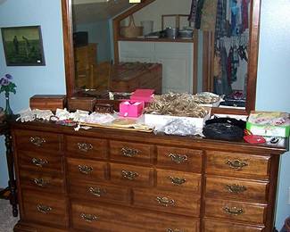 American Drew dresser w/ mirror