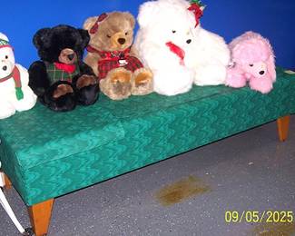 Chiropractor's bed, stuffed bears