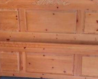 Broyhill Bedroom Set Beautiful Chestnut Color