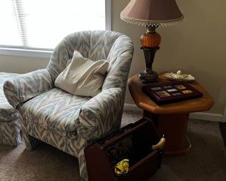 Side Table & Magazine Holder