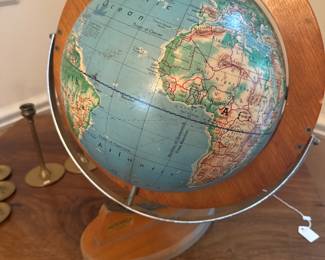 Denotes Geppet Cartocraft  Globe