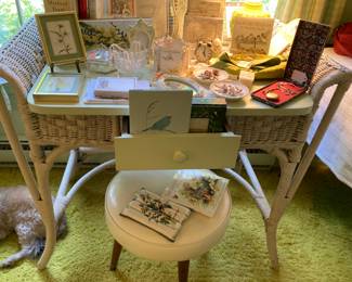 Nice desk or vanity