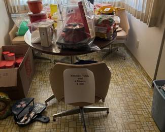 Dinette set, Tupperware