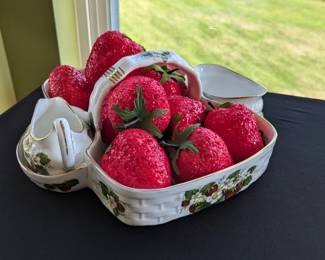 Hammersley "Strawberry Ripe" creamer and sugar in tray