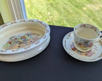 Royal Doulton Bunnykins baby set