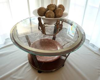 This item (ROUND COFFEE TABLE)  is available for PRESALE.  Please text photo to 760-668-0554 to purchase.  We accept Zelle