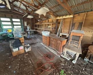 Shelley Duvall's ranch barn #2