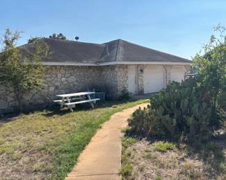 Shelley Duvall's ranch home