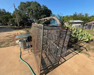 Shelley Duvall's large birdcages