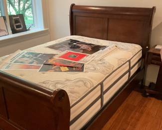 SLEIGH BED