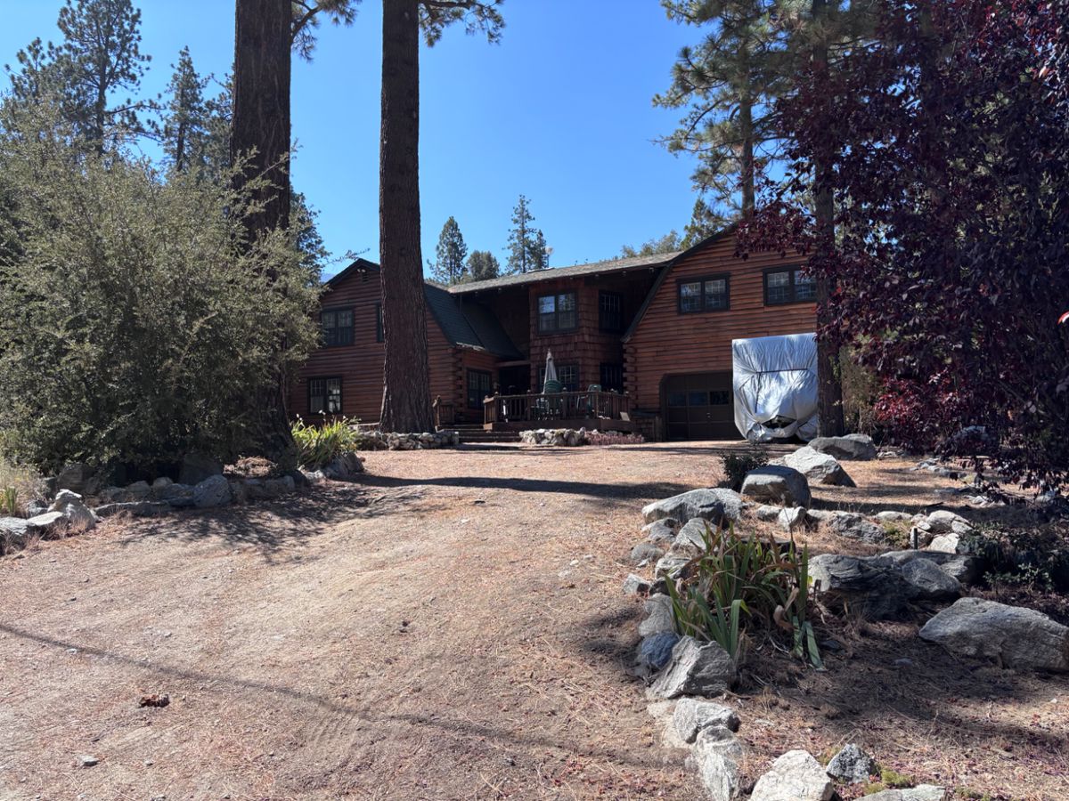 Grand Old Log Cabin 