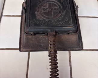 Griswald waffle Iron 