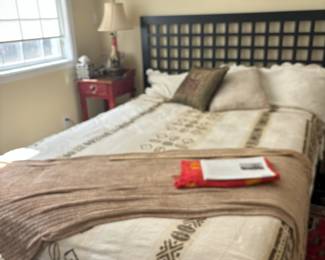 Queen Size Pottery Barn Bed