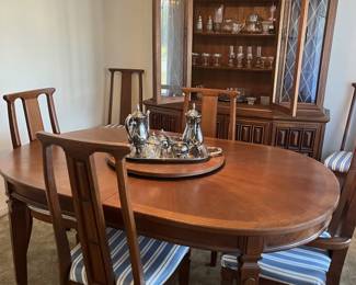 MCM table w leaf and 7 chairs 