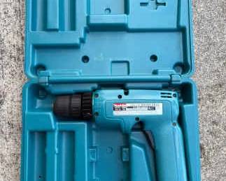 KKS022 Makita Cordless Power Drill
