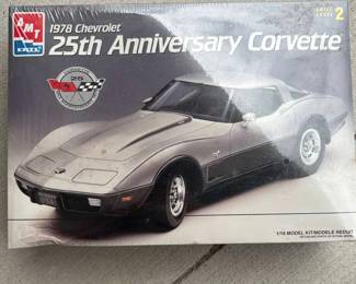 KKS064 AMt ERTL 1978 Chevrolet 25th Anniversary Corvette Model Car Set Sealed