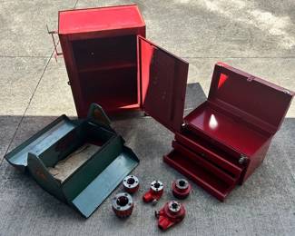 KKS007 - Pipe Threaders And Storage Boxes