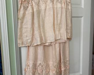 Another vintage linen two piece. There are more!