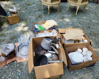 pots, pans and dish sets