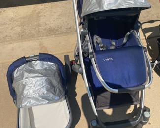 Uppababy Vista stoller plus bassinet