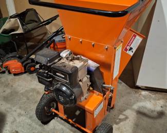 Bear Cat Wood Chipper
