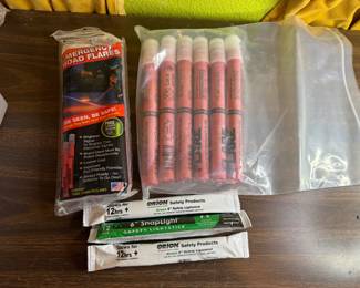 Road Flares & Glowsticks