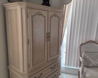 Thomasville Dresser 