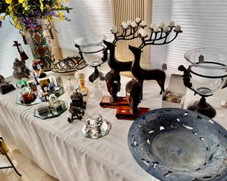 Big Selection of Accent pieces
