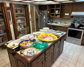 Decorative Serving Pieces 