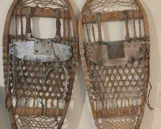 VINTAGE SNOW SHOES